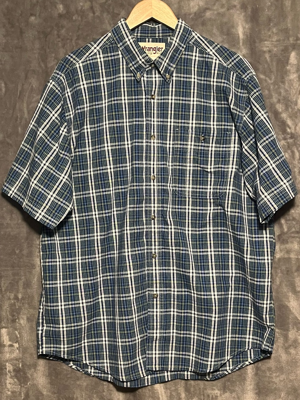 Vintage Wrangler Navy and White Plaid Short-Sleeve Button-Down Shirt